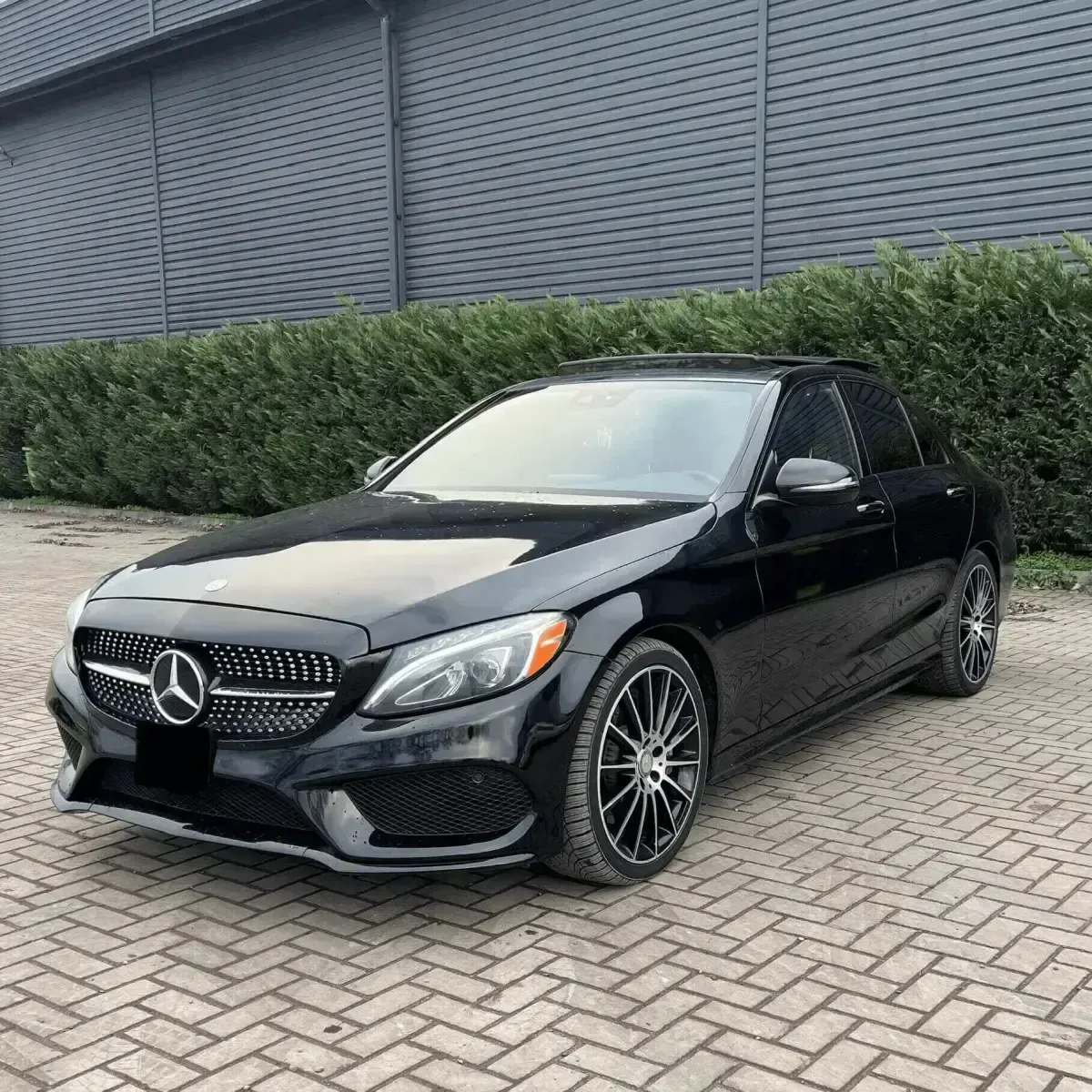 Chirie Mercedes Benz C300